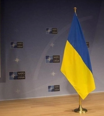 США и ФРГ пока не берут обязательств по вступлению Украины в НАТО - СМИ