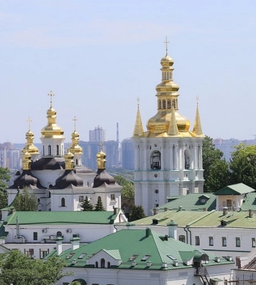 Петиція про розірвання всіх договорів оренди з УПЦ МП: влада Києва дала відповідь