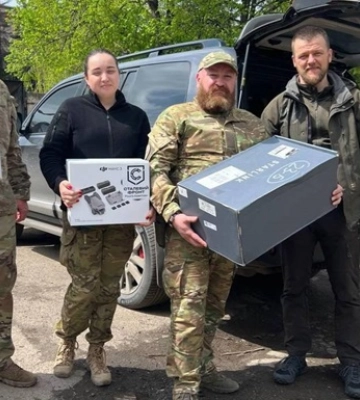 Штурмовій бригаді Азова передали коптери, зарядні станції та Старлінк