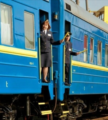 Безкоштовне житло та харчування: мешканці Дніпропетровщини можуть евакуюватися на захід України