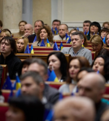 Парламент поддержал законопроект о размещении Национального военного мемориального кладбища в Киеве