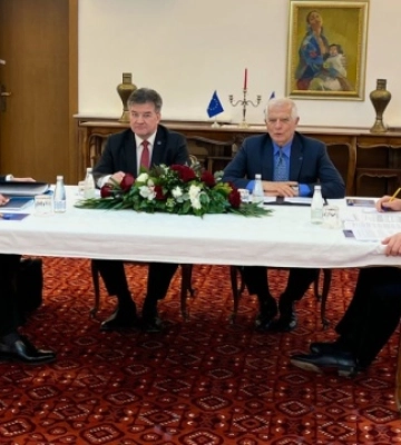 Лідери Сербії та Косова поновлюють переговори щодо нормалізації відносин за підтримки ЄС