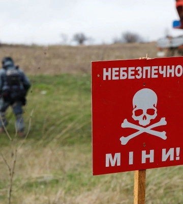 В Харьковской области на мине подорвалась сельхозтехника с людьми
