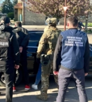 На Закарпатті виявили групу зловмисників, які потягом незаконно переправляли військовозобов’язаних чоловіків через державний кордон України