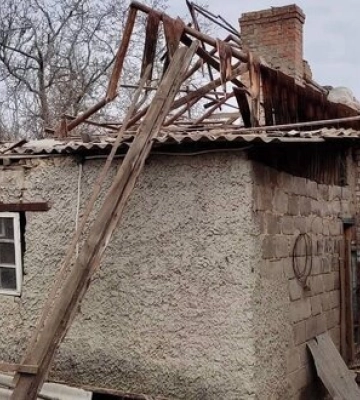 З важкої артилерії та дронам. Армія РФ атакувала Нікопольський район Дніпропетровщини