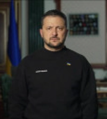 Зеленський зібрав військовий кабінет та анонсував новий потужний пакет санкцій проти рф