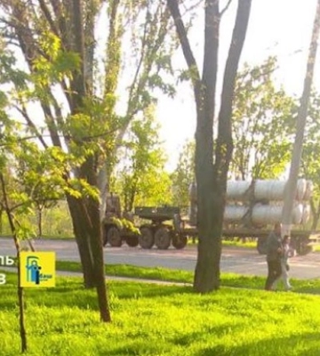 У Маріуполі окупанти перевозять комплекти з ракетами С-300 у бік Запоріжжя — Андрющенко (ФОТО)