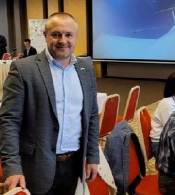 Незвіданими стежками й малою авіацією — до сивих Ґорґан