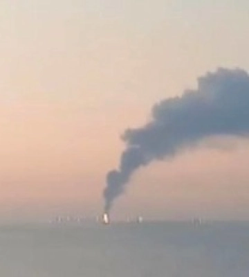 В порту Тамань на іншій стороні Кримського мосту &quot;бавовна&quot;: горить резервуар з пальним на нафтобазі. Фото і відео