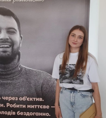 «Небесний фотограф»: в Острозькій академії відкрили фотовиставку загиблого волинського бійця Максима Бурди