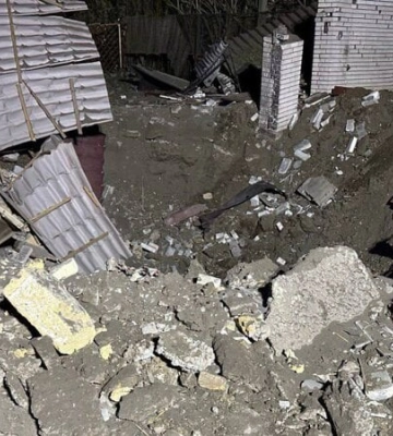 Росіяни вдарили ракетами по приватному сектору в Запоріжжі - фото, відео