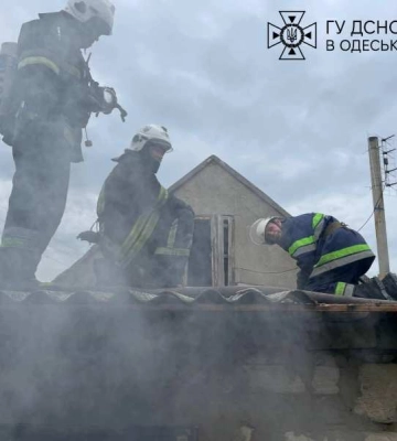 Замкнуло електроплиту: на Одещині загорівся приватний будинок