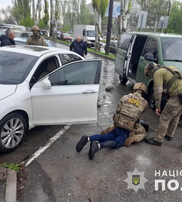 Поліцейські затримали трьох зловмисників, причетних до скоєння низки тяжких злочинів в Запоріжжі