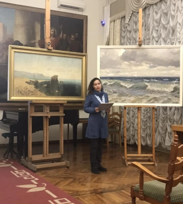 У художньому музеї після тривалої перерви відкрилася музична вітальня