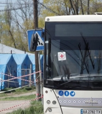 Жителі Херсонщини можуть безкоштовно евакуюватися автобусами - Мінреінтеграції