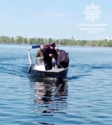 Диво, що вижив: у Дніпрі з Амурського мосту стрибнув 28-річний чоловік