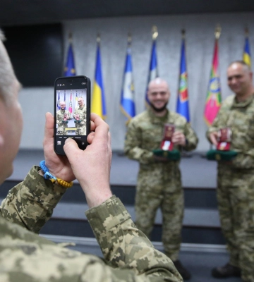 Ігор Клименко вручив державні нагороди та відомчі відзнаки поліцейським та прикордонникам