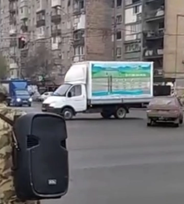 В Маріуполі окупанти вмикають пісні пропагандистів