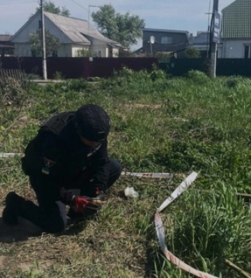 У Гостомелі на Київщині знайшли бойову гранату