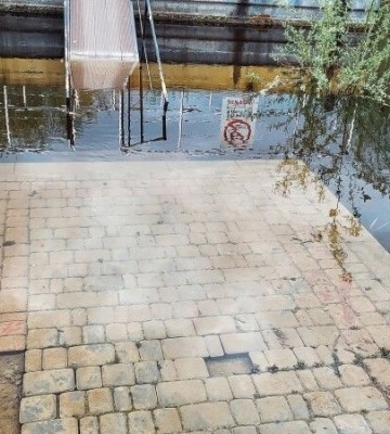 Кави на понтоні не вип&amp;#039;єш: у Луцьку Стир вийшов з берегів (Фото)