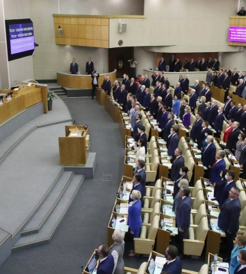 &quot;Вдарить по их бункерам&quot;: российские депутаты разразились угрозами после атаки на Кремль