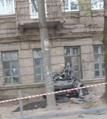 У Дніпрі Honda на швидкості влетіла у дерево: загинув водій 