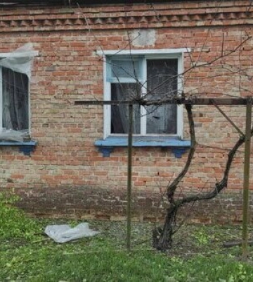 Унаслідок ранкового обстрілу в н.п. Товстодубове на Сумщині пошкоджено приватний будинок, - ОВА. ФОТОрепортаж