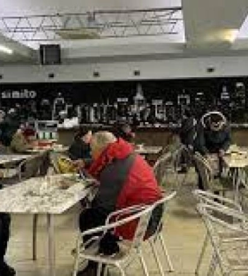 Смачно та по-домашньому: Дніпро годує обідами підопічних терцентрів і ВПО
