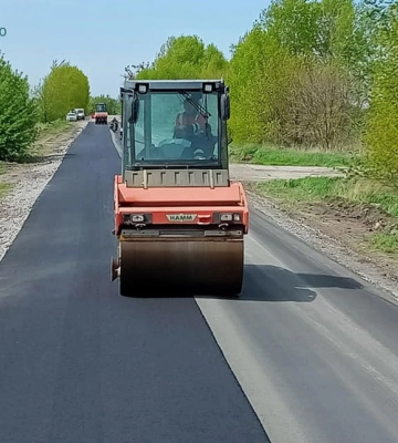 На Полтавщині ремонтують дорогу Лохвиця-Вирішальне-Лубни