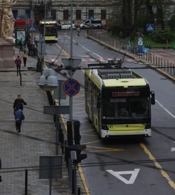 Декілька тролейбусних маршрутів у Львові не будуть курсувати через ремонт дороги