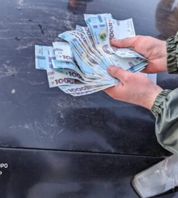 До суду передали справу правоохоронця, який хотів продати контрабандистам бази даних українських військових. ФОТО