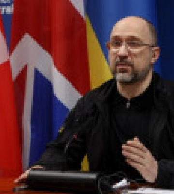 Украину на коронации Чарльза ІІІ вместе с первой леди будет представлять премьер Шмыгаль