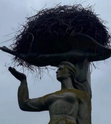 На Львівщині громада відклала демонтаж радянського пам’ятника: незвична причина