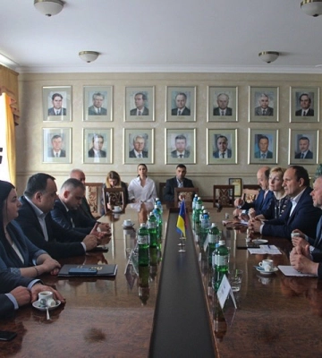 На Закарпатті за підтримки Чехії збудують реабілітаційний центр для військових