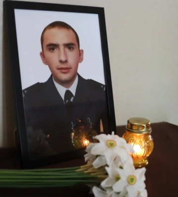 Кропивницький попрощався з рятувальником, який загинув під час розмінування Харківщини