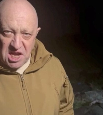 «Уявляю Пригожина на чолі РФ». Голова ПВК Вагнера не хоче виглядати псом, якого виганяють копняком під зад — Левін
