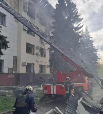 Окупанти запустили дві ракети по заводу в Краматорську: є значні пошкодження
