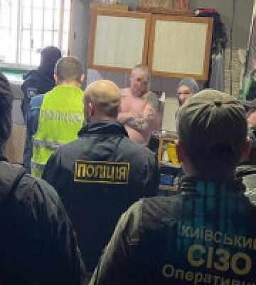 Викрито групу в’язнів, які продавали неіснуючі генератори та видавали себе за військовослужбовців