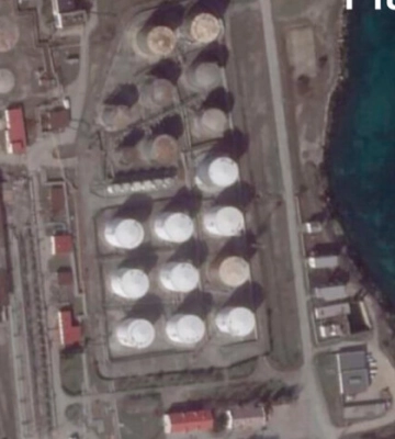 Появились спутниковые снимки последствий масштабных пожаров на нефтебазе возле Тамани и в Севастополе