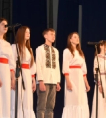 Княгинівський центр культури провів у Луцьку благодійний концерт та ярмарок. ФОТО