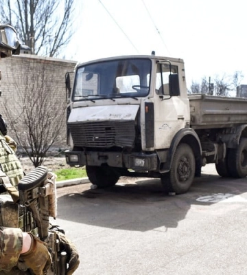 На Луганщині окупанти виселяють з домівок тих, хто відмовився отримувати паспорт РФ
