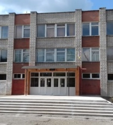 Во Львове директор и учителя школы вместо уроков устроили &quot;корпоратив&quot;