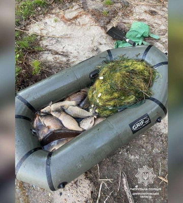 Браконьєр наловив у Дніпрі риби більше ніж на 40 тисяч
