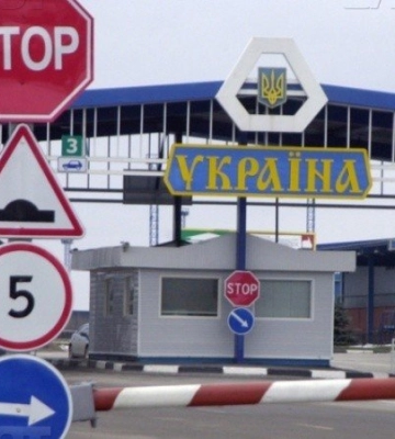 Супроводжував «клієнтів» до сусідньої країни: на Одещині затримали організатора переправлення чоловіків за кордон