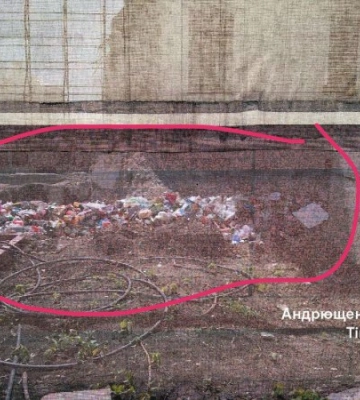 Оккупанты превратили руины Драмтеатра в Мариуполе в свалку