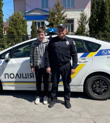 Утік в ліс: зниклого підлітка з Рівненського району відшукали лісівники