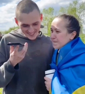 Із полону повернулася молода пара, яка побралася на «Азовсталі»: щемливе відео