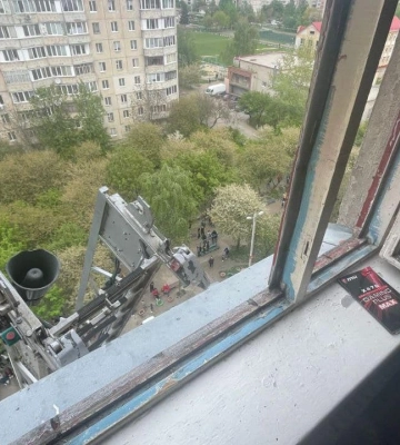 Один з потерпілих отримав опіки ніг і тазу: подробиці пожежі в багатоповерхівці у Луцьку. Фото