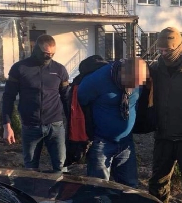 Без шолома та посвідчення водія: на Рівненщині мотоцикліст пропонував хабар поліції