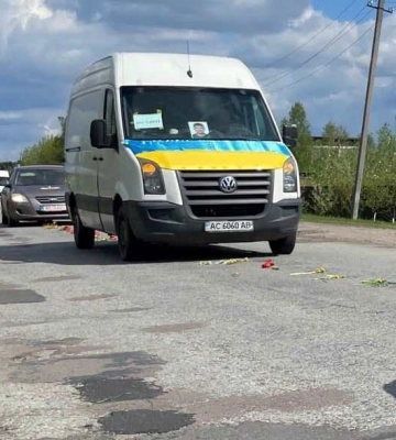 Провести Героя прийшли тисячі людей: на Волині попрощалися із депутатом сільради Віталієм Козачуком